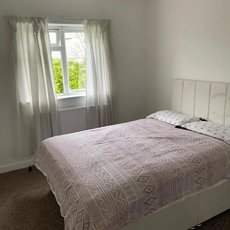 House Six Bed 4km From Centre * Limerick Junction