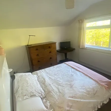 House Six Bed 4km From Centre Ferienhaus Limerick Junction