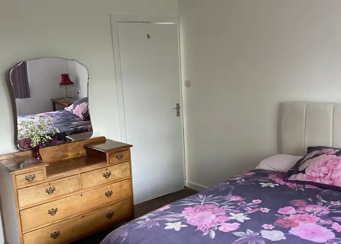 House Six Bed 4km From Centre 度假居 Limerick Junction